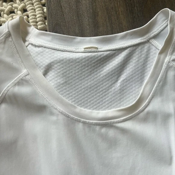 LULULEMON Quick Pace Long Sleeve White Size 8 EUC - Picture 9 of 16